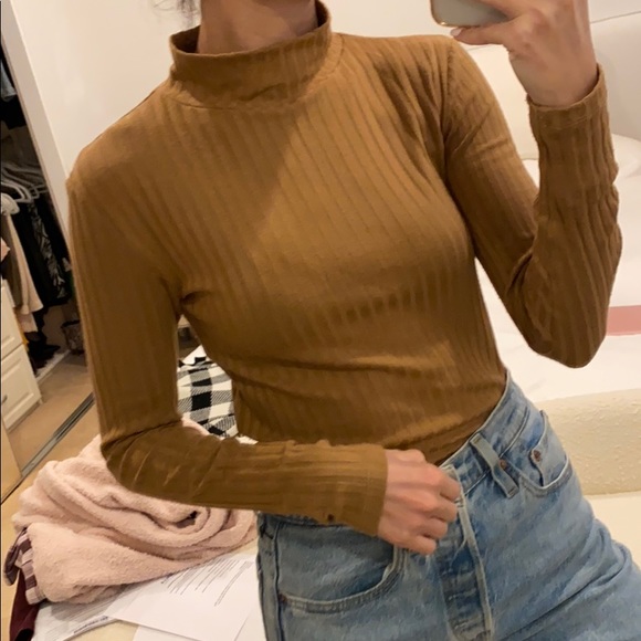 Topshop Ribbed Turtleneck - Picture 2 of 2